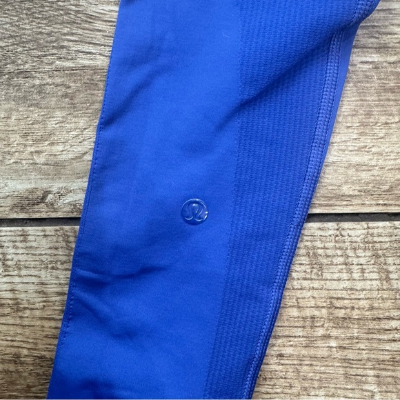 Lululemon Zone In Tight Size 4 Sapphire Blue Full length Leggings - Picture 12 of 16